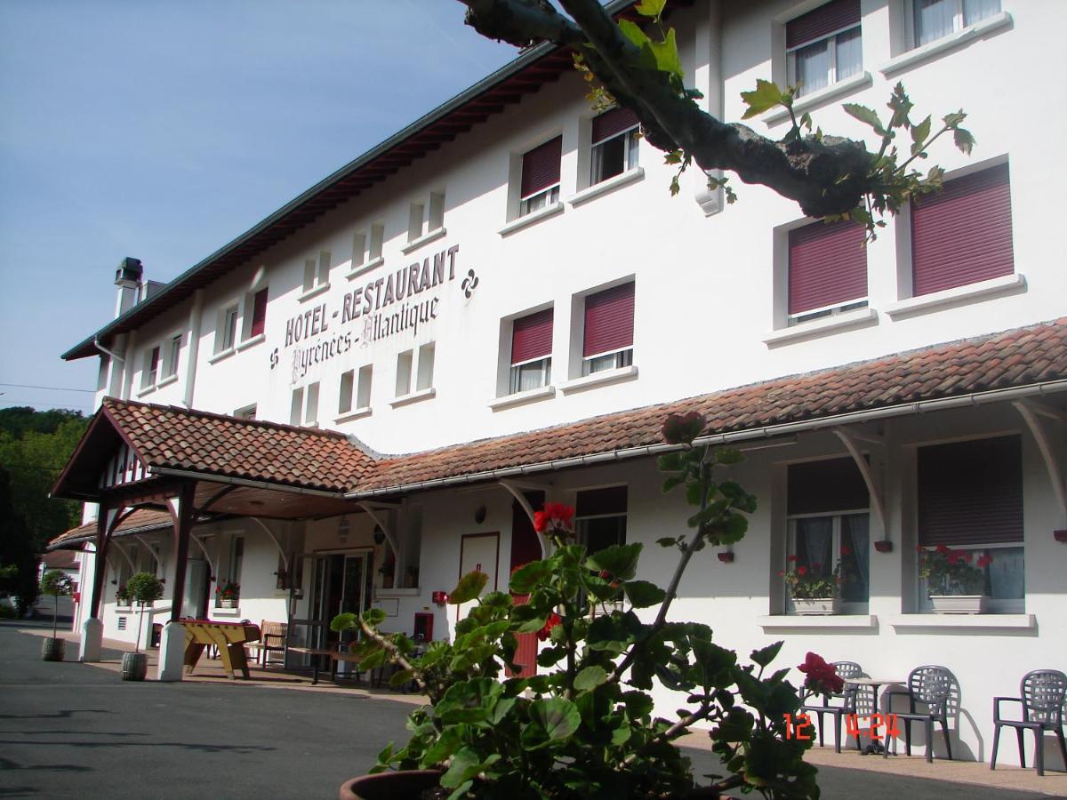 Hotel Pyrenees Atlantique Saint-Pée-sur-Nivelle Exteriör bild