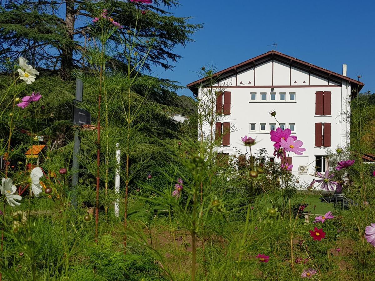 Hotel Pyrenees Atlantique Saint-Pée-sur-Nivelle Exteriör bild