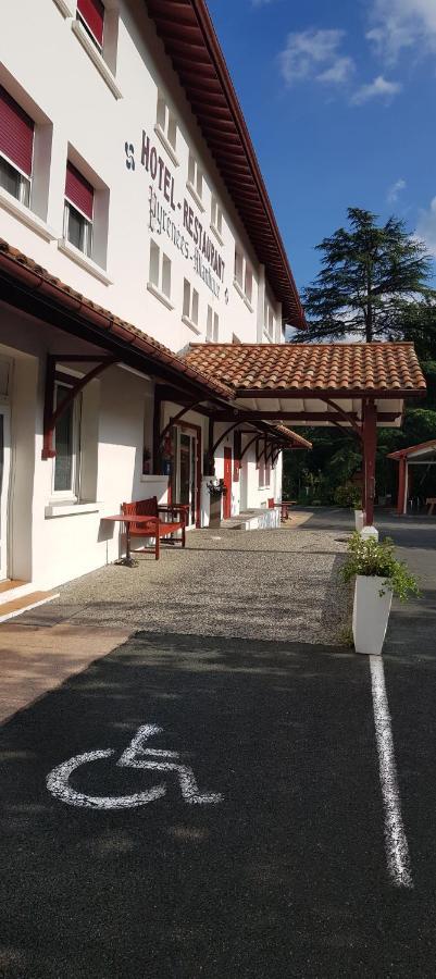 Hotel Pyrenees Atlantique Saint-Pée-sur-Nivelle Exteriör bild