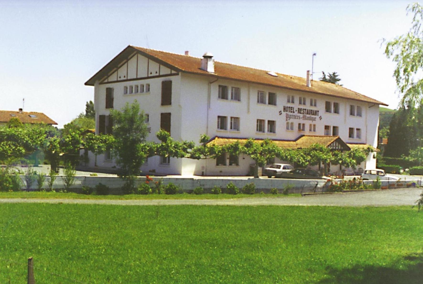 Hotel Pyrenees Atlantique Saint-Pée-sur-Nivelle Exteriör bild